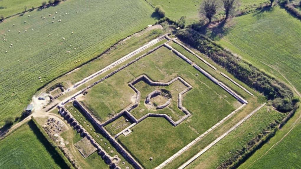 مبيت وإفطار Sanxay Domaine De La Briouse المظهر الخارجي الصورة