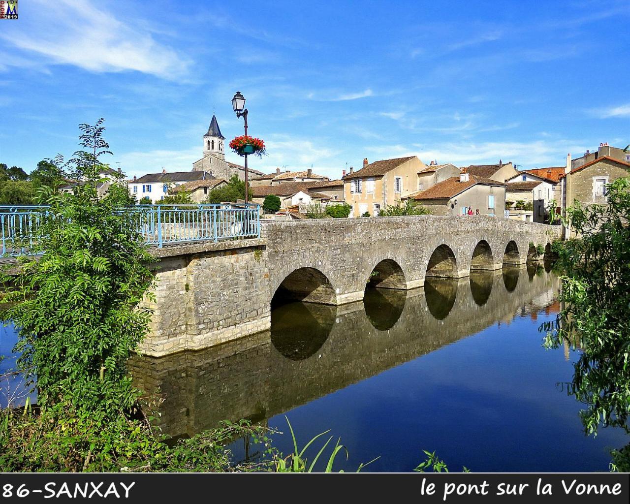 مبيت وإفطار Sanxay Domaine De La Briouse المظهر الخارجي الصورة
